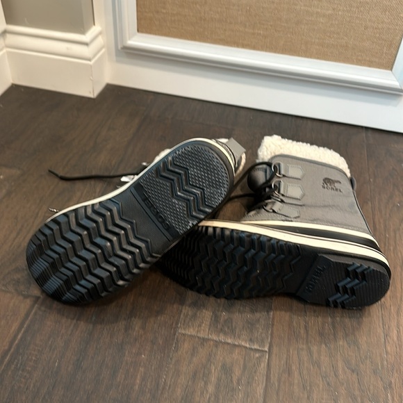 Sorel Women’s Winter Carnival Waterproof Boot, size 6.5 - Picture 11 of 11